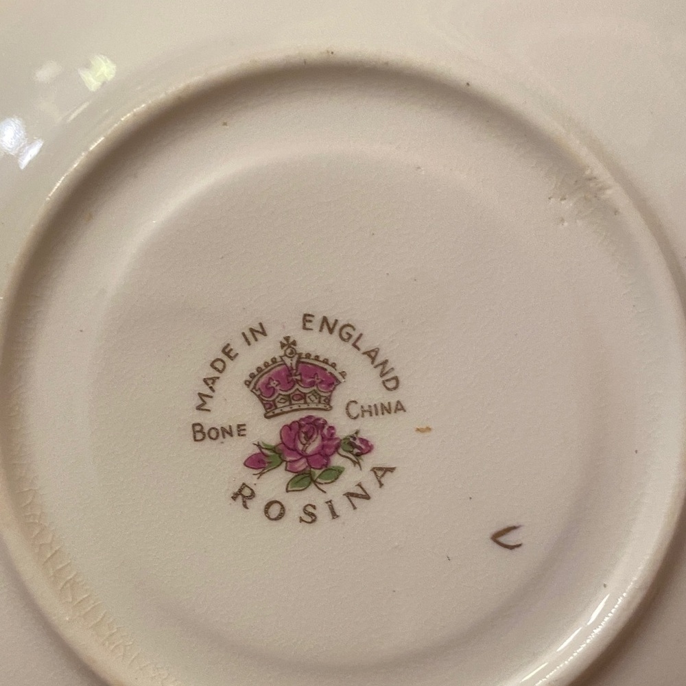 Elegant Floral Teacup and Saucer Set - Picture 8 of 9